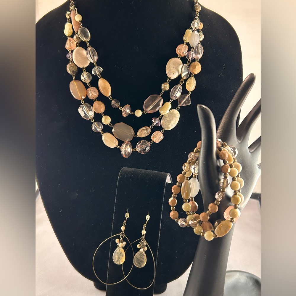 Premier Jewelry Necklace, bracelet, and matching earrings.